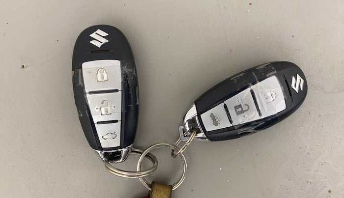 2015 Maruti Ciaz ZXI, Petrol, Manual, 38,542 km, Key Close Up