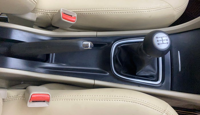 2015 Maruti Ciaz ZXI, Petrol, Manual, 38,542 km, Gear Lever