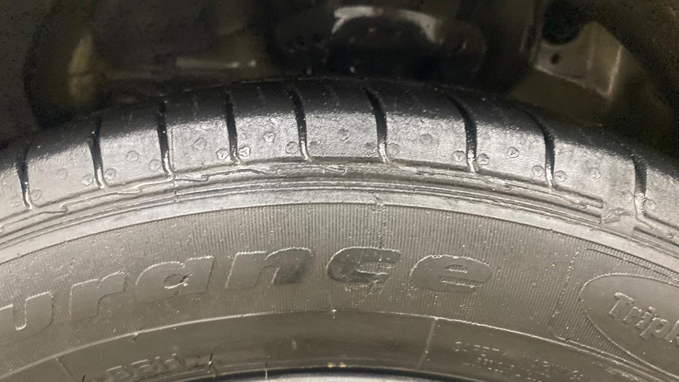 2021 KIA SELTOS GTX PLUS DCT 1.4 PETROL, Petrol, Automatic, 31,707 km, Left Front Tyre Tread