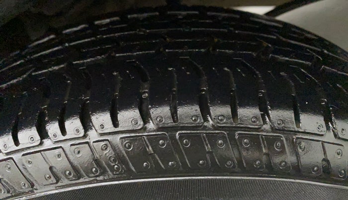 2019 Maruti Alto K10 VXI (O) AMT, Petrol, Automatic, 12,639 km, Left Front Tyre Tread