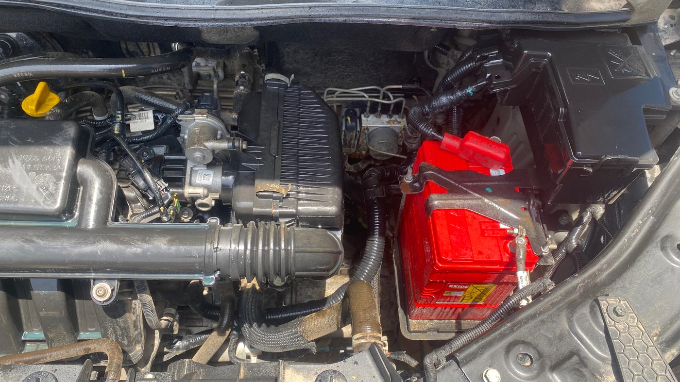 2022 Nissan MAGNITE XV MT, Petrol, Manual, 38,952 km, Engine View - Left