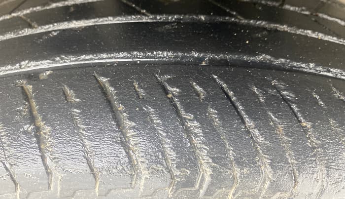 2022 Nissan MAGNITE XV MT, Petrol, Manual, 38,952 km, Right Front Tyre Tread