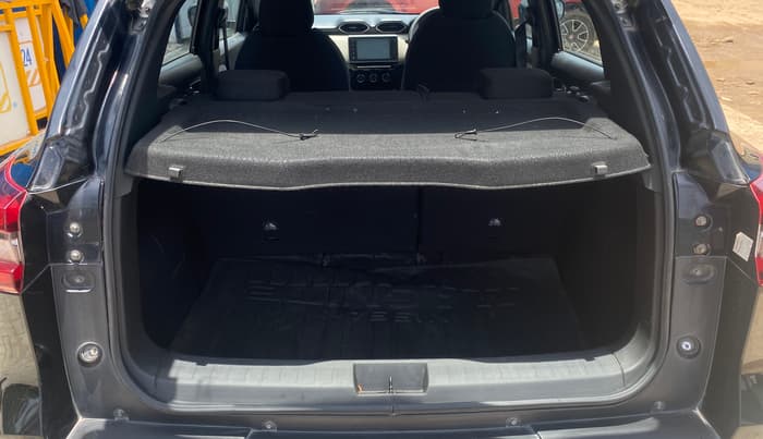 2022 Nissan MAGNITE XV MT, Petrol, Manual, 38,952 km, Boot Inside