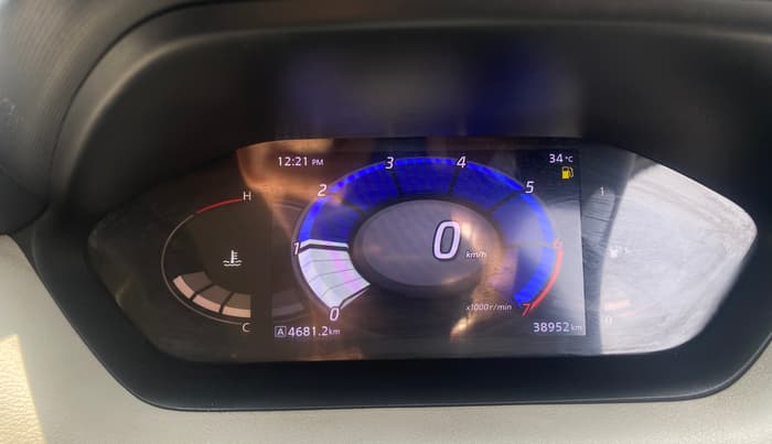 2022 Nissan MAGNITE XV MT, Petrol, Manual, 38,952 km, Odometer Image