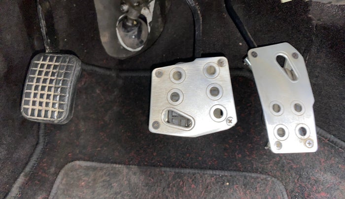 2015 Tata Bolt XT REVOTRON, Petrol, Manual, 28,293 km, Pedals