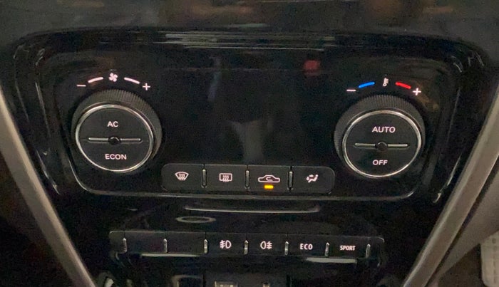2015 Tata Bolt XT REVOTRON, Petrol, Manual, 28,293 km, Automatic Climate Control