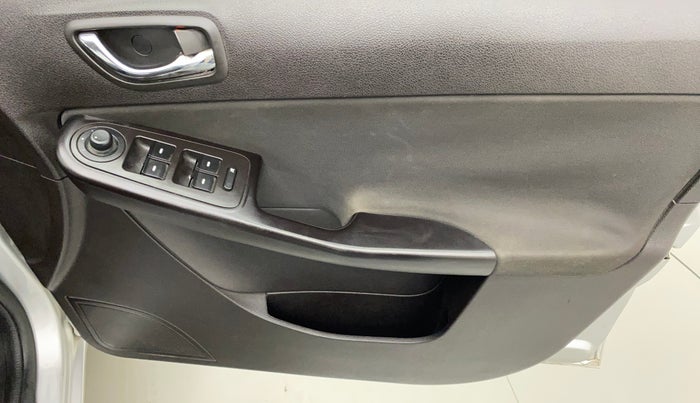 2015 Tata Bolt XT REVOTRON, Petrol, Manual, 28,293 km, Driver Side Door Panels Control