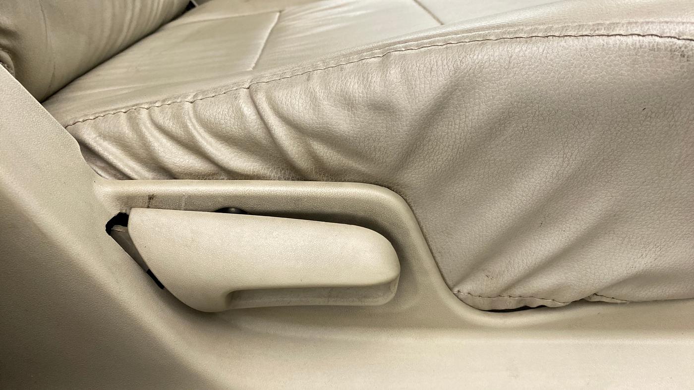 2016 Maruti Swift Dzire VXI OPT, Petrol, Manual, Driver Side Adjustment Panel