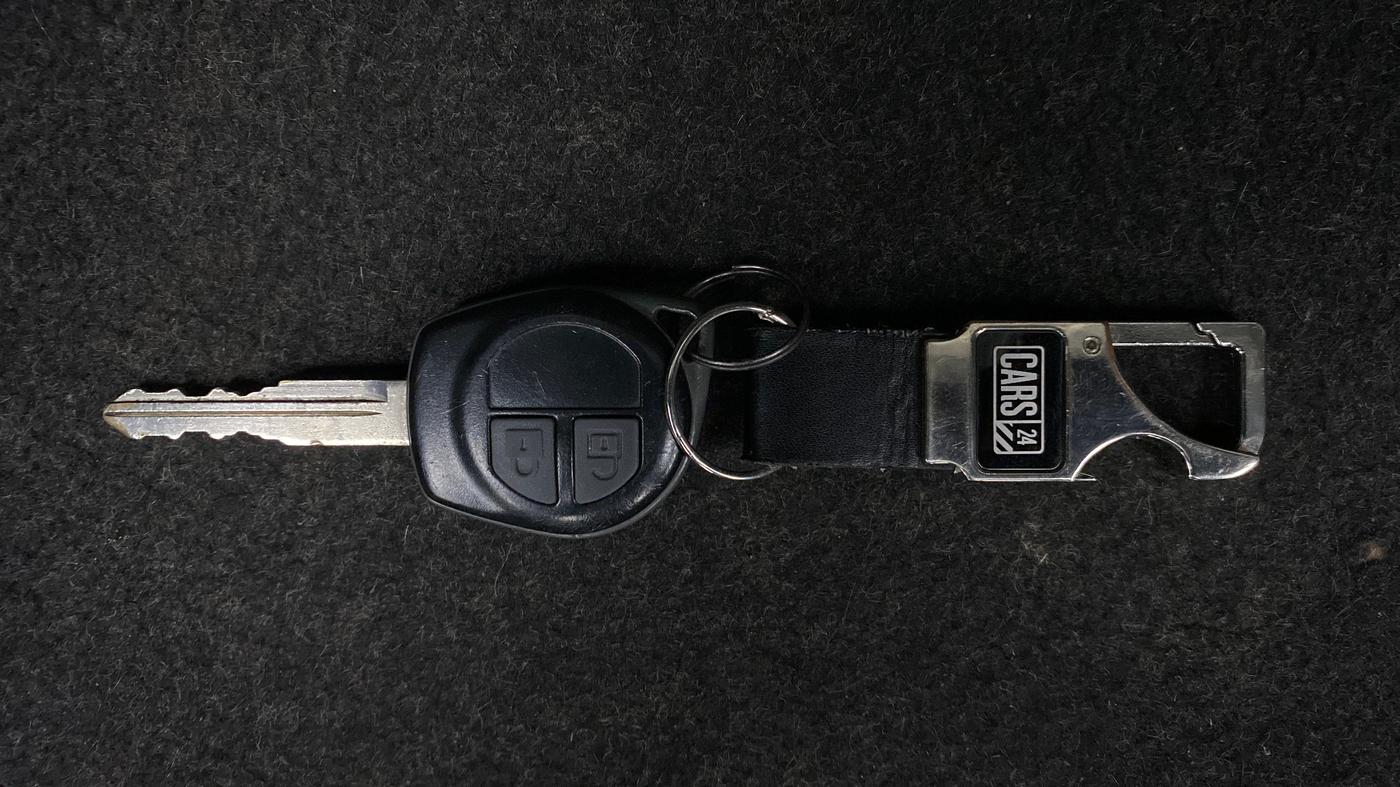 2016 Maruti Swift Dzire VXI OPT, Petrol, Manual, Key Close Up
