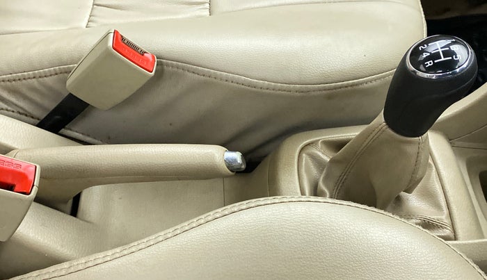 2016 Maruti Swift Dzire VXI OPT, Petrol, Manual, Gear Lever