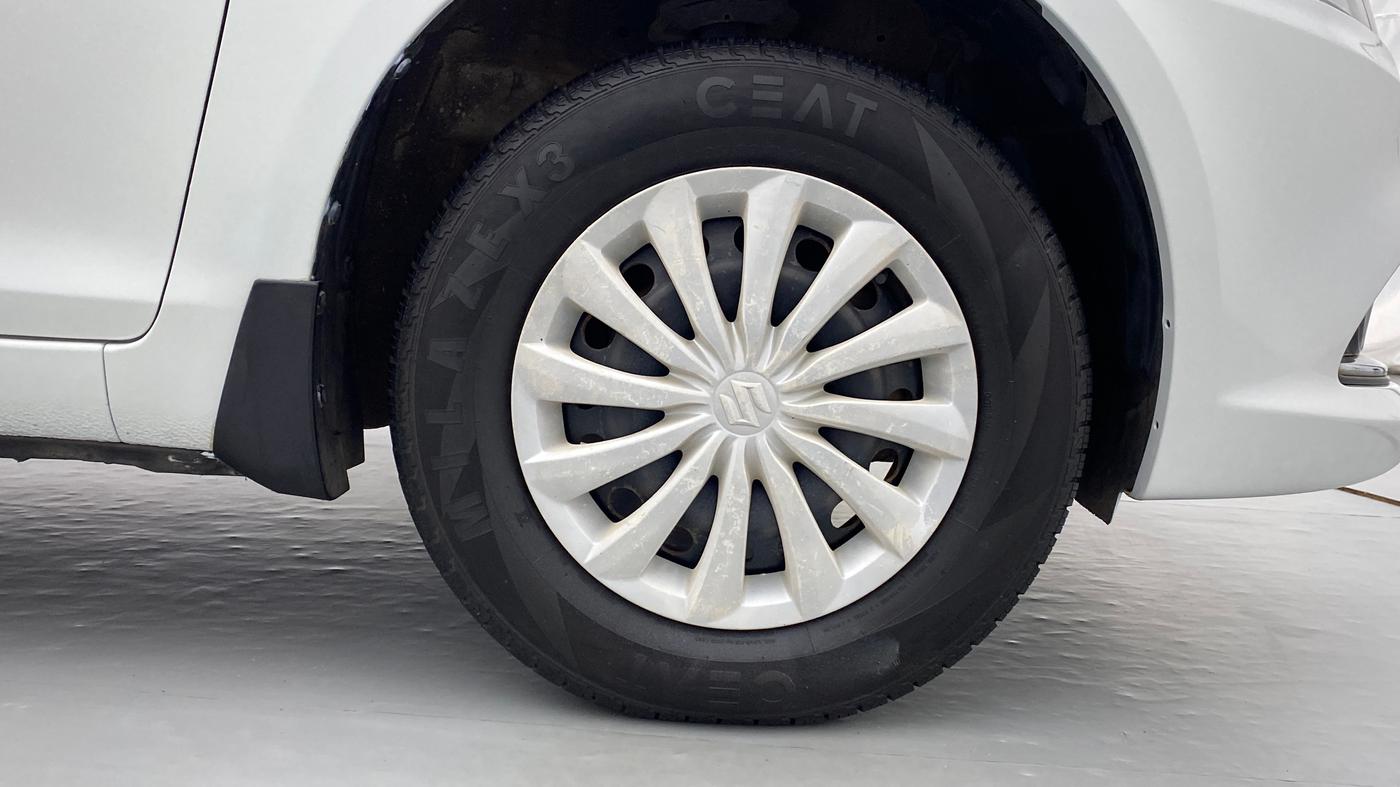 2016 Maruti Swift Dzire VXI OPT, Petrol, Manual, Right Front Wheel