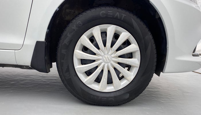 2016 Maruti Swift Dzire VXI OPT, Petrol, Manual, Right Front Wheel