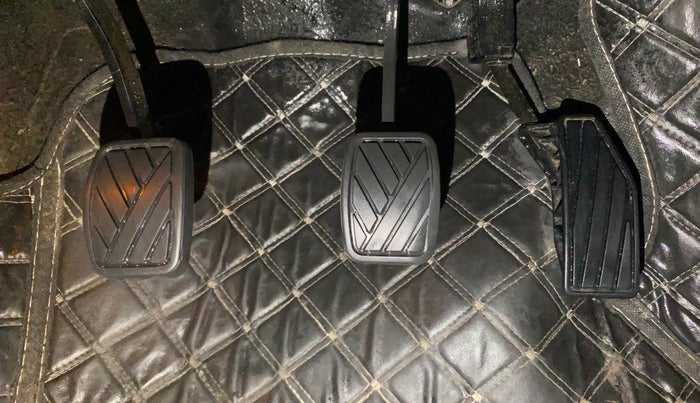 2021 Toyota Glanza V, Petrol, Manual, 39,544 km, Pedals