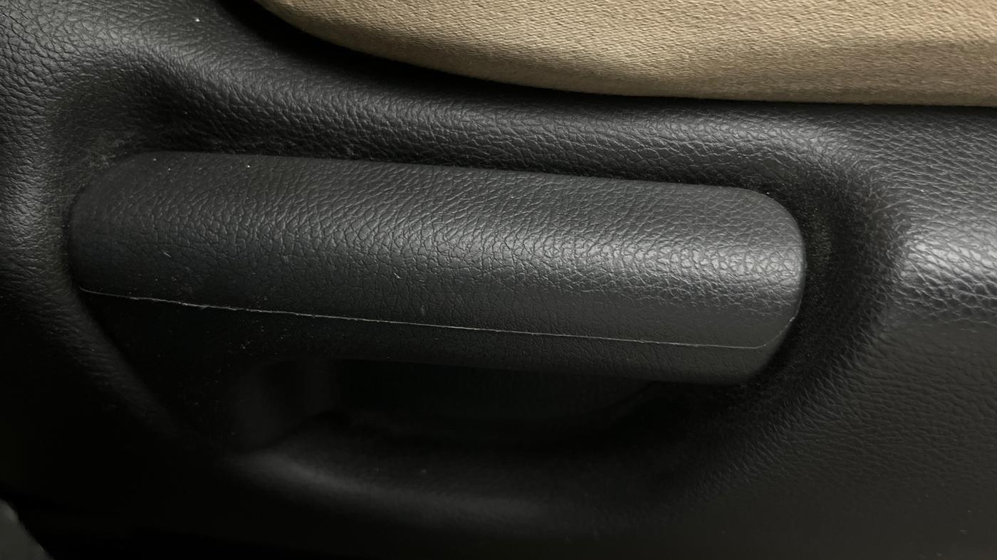 2022 Honda City 1.5L I-VTEC SV, Petrol, Manual, 33,907 km, Driver Side Adjustment Panel