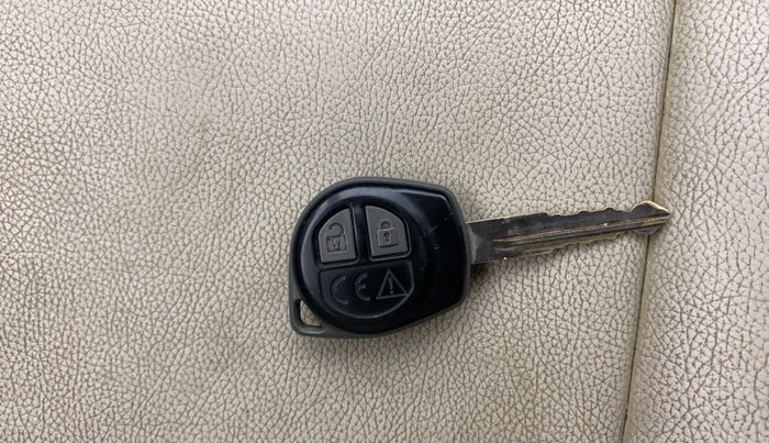 2016 Maruti Vitara Brezza VDI (O), Diesel, Manual, 97,573 km, Key Close Up