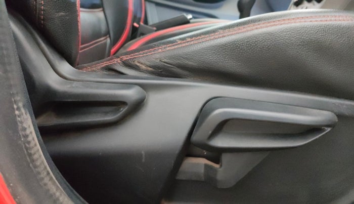 2020 Tata Tiago XZ PETROL, Petrol, Manual, 43,707 km, Driver Side Adjustment Panel