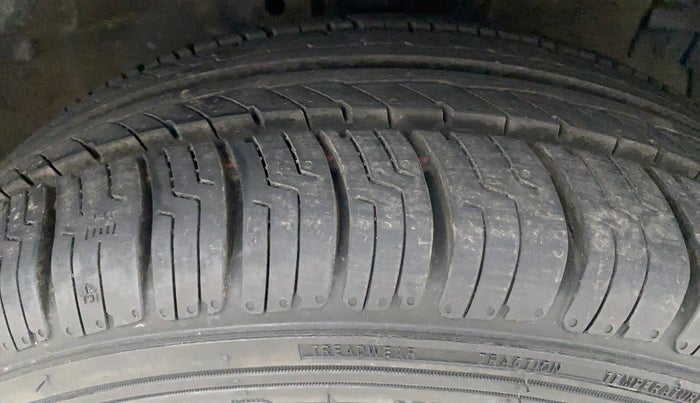 2016 Maruti Swift Dzire ZDI AMT, Diesel, Automatic, 88,396 km, Right Front Tyre Tread