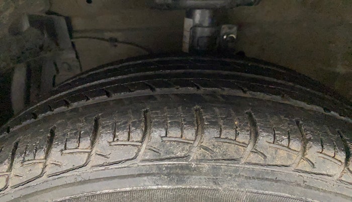 2014 Maruti Swift Dzire ZXI, Petrol, Manual, 42,349 km, Left Front Tyre Tread