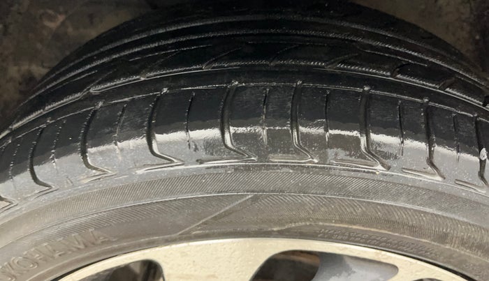 2019 Maruti Baleno ZETA CVT PETROL 1.2, Petrol, Automatic, 24,163 km, Left Front Tyre Tread