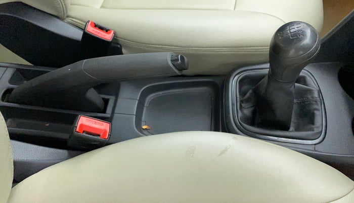 2014 Volkswagen Polo COMFORTLINE 1.2L, Petrol, Manual, 58,833 km, Gear Lever