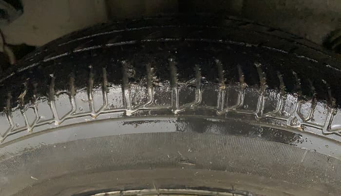 2019 Tata Tiago XM PETROL, CNG, Manual, 74,800 km, Right Rear Tyre Tread