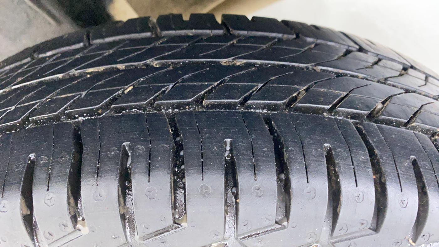 2016 Renault Kwid RXT Opt, Petrol, Manual, 64,041 km, Left Rear Tyre Tread