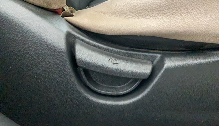 2013 Hyundai Grand i10 SPORTZ 1.2 KAPPA VTVT, Petrol, Manual, 42,509 km, Driver Side Adjustment Panel