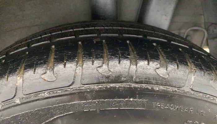 2013 Hyundai Grand i10 SPORTZ 1.2 KAPPA VTVT, Petrol, Manual, 42,509 km, Left Rear Tyre Tread