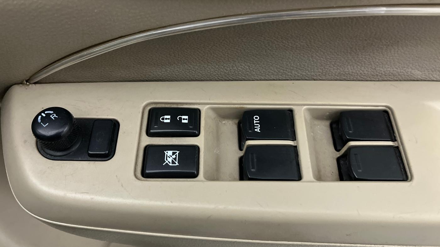 2016 Maruti Ciaz ZDI+ SHVS, Diesel, Manual, 87,931 km, Driver Side Door Panels Control