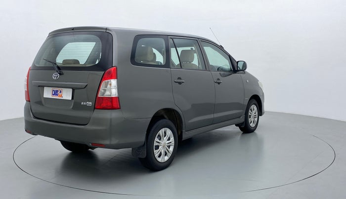 2012 Toyota Innova 2.5 GX 7 STR BS IV, Diesel, Manual, 1,83,519 km, Right Back Diagonal