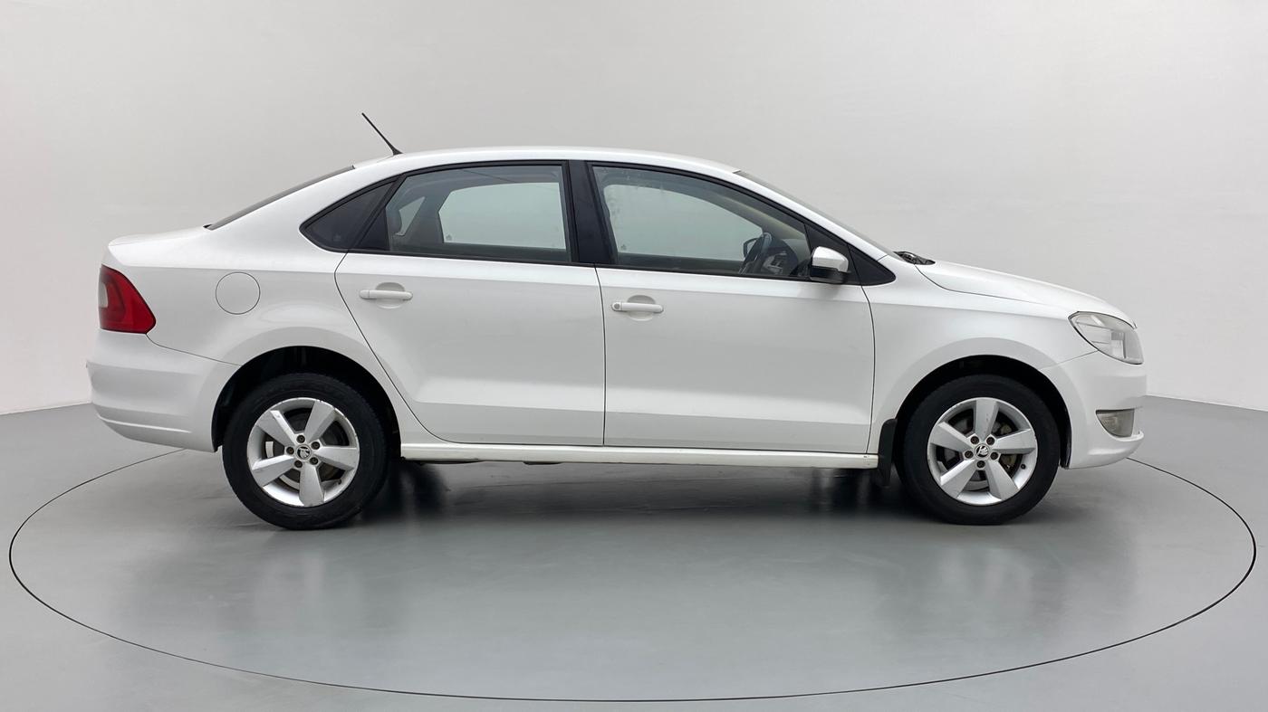2016 Skoda Rapid 1.5 TDI AT AMBITION, Diesel, Automatic, 85,720 km, Right Side View
