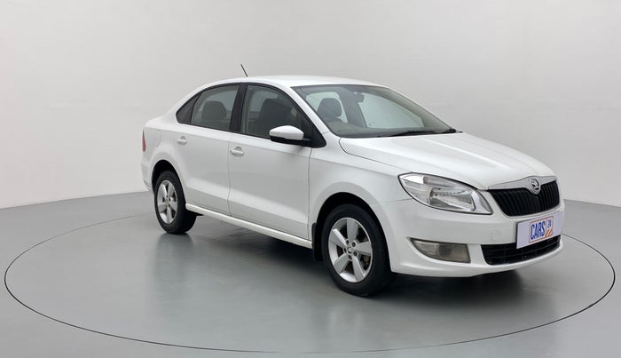 2016 Skoda Rapid 1.5 TDI AT AMBITION, Diesel, Automatic, 85,720 km, Right Front Diagonal