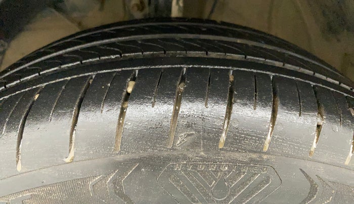 2022 Maruti Baleno DELTA PETROL 1.2, Petrol, Manual, 15,546 km, Left Front Tyre Tread