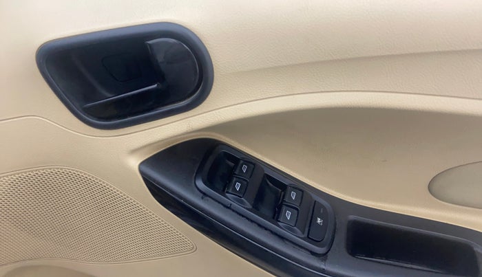 2016 Ford Figo Aspire TITANIUM 1.2 PETROL, Petrol, Manual, 43,432 km, Driver Side Door Panels Control