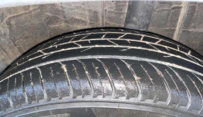 2023 Nissan MAGNITE XV MT, Petrol, Manual, 17,733 km, Left Rear Tyre Tread