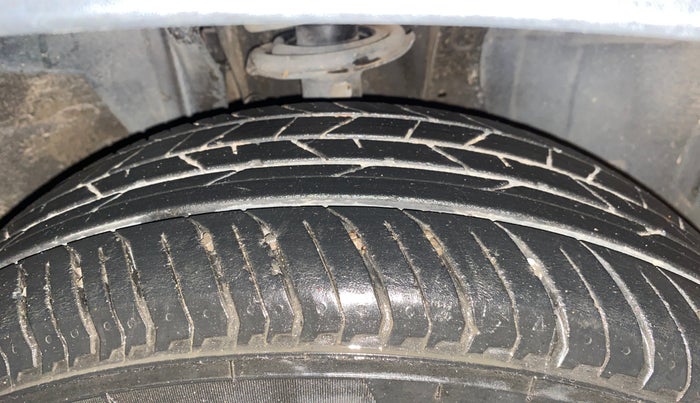 2023 Nissan MAGNITE XV MT, Petrol, Manual, 17,733 km, Right Front Tyre Tread