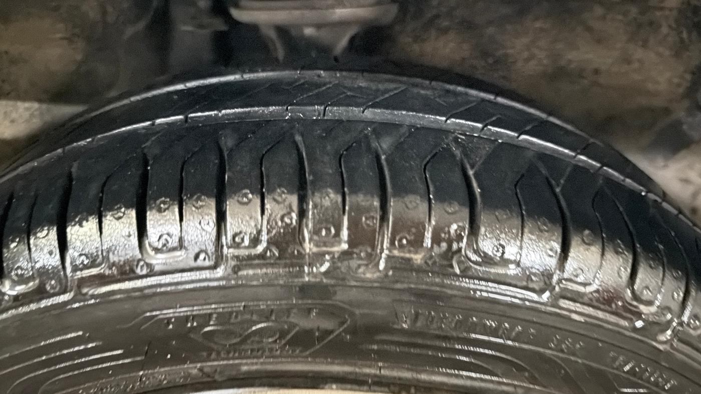 2014 Maruti Alto K10 VXI, Petrol, Manual, 20,599 km, Right Front Tyre Tread