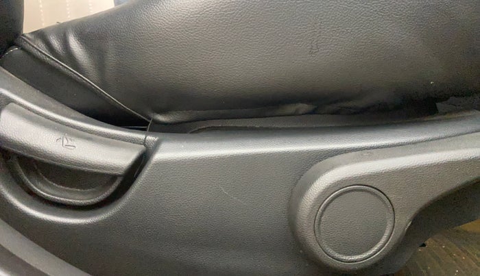 2016 Hyundai Grand i10 ASTA (O) 1.2 KAPPA VTVT, Petrol, Manual, 40,096 km, Driver Side Adjustment Panel