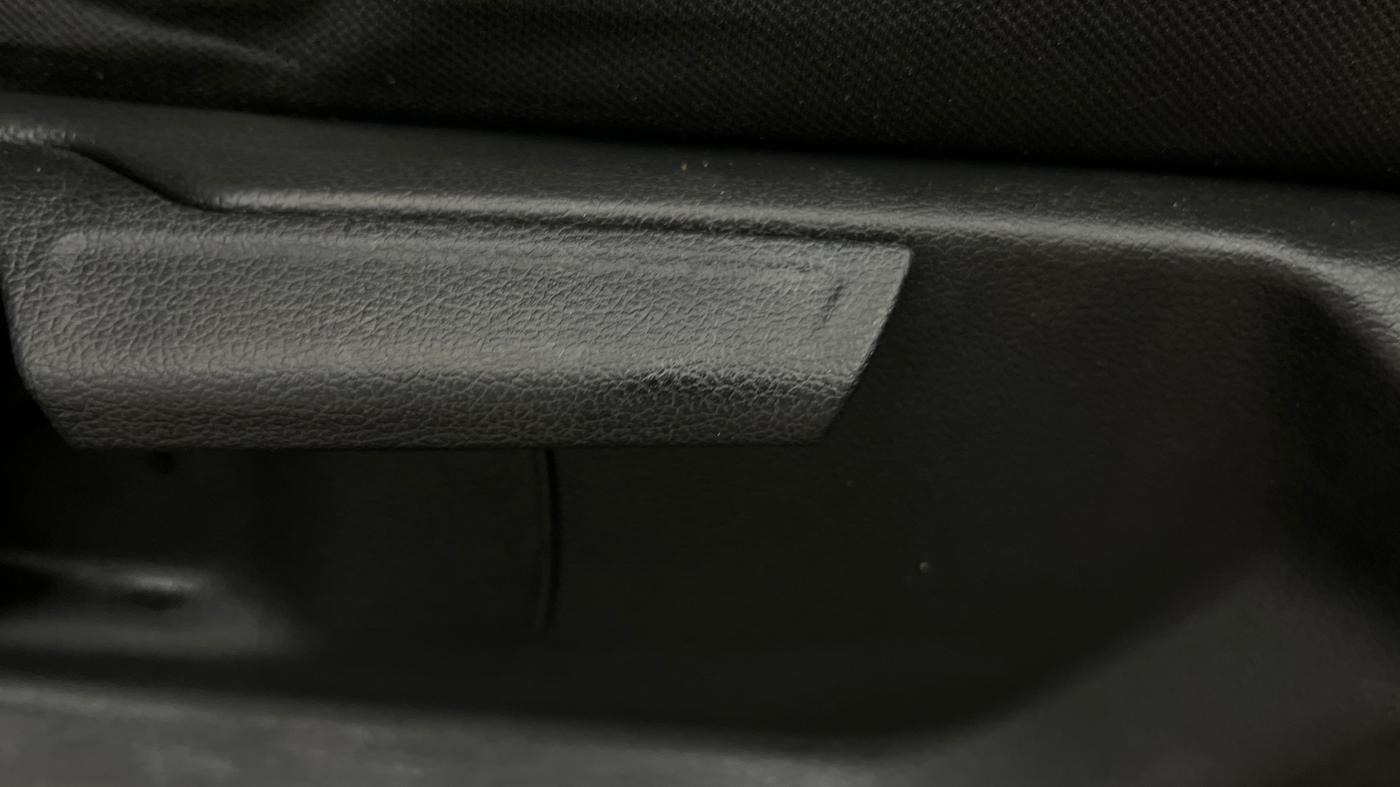 2021 Hyundai NEW I20 ASTA 1.2 AT, Petrol, Automatic, 60,200 km, Driver Side Adjustment Panel