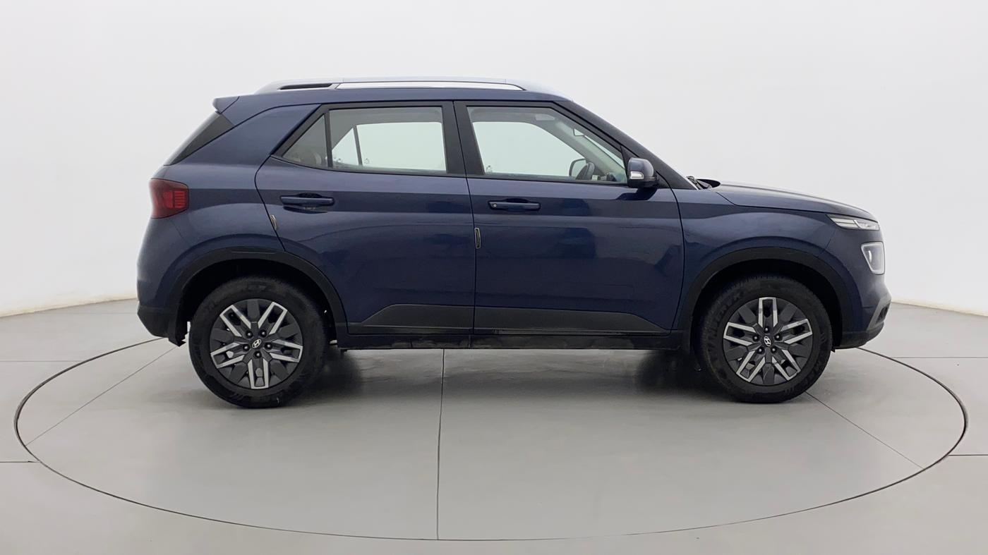 2022 Hyundai VENUE SX 1.0 TURBO, Petrol, Manual, 26,939 km, Right Side View