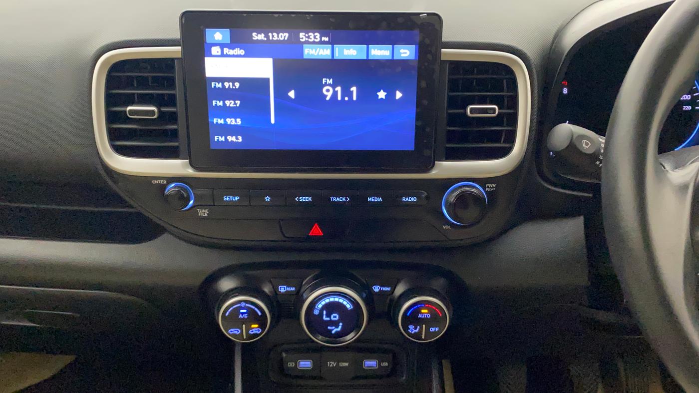 2022 Hyundai VENUE SX 1.0 TURBO, Petrol, Manual, 26,939 km, Air Conditioner