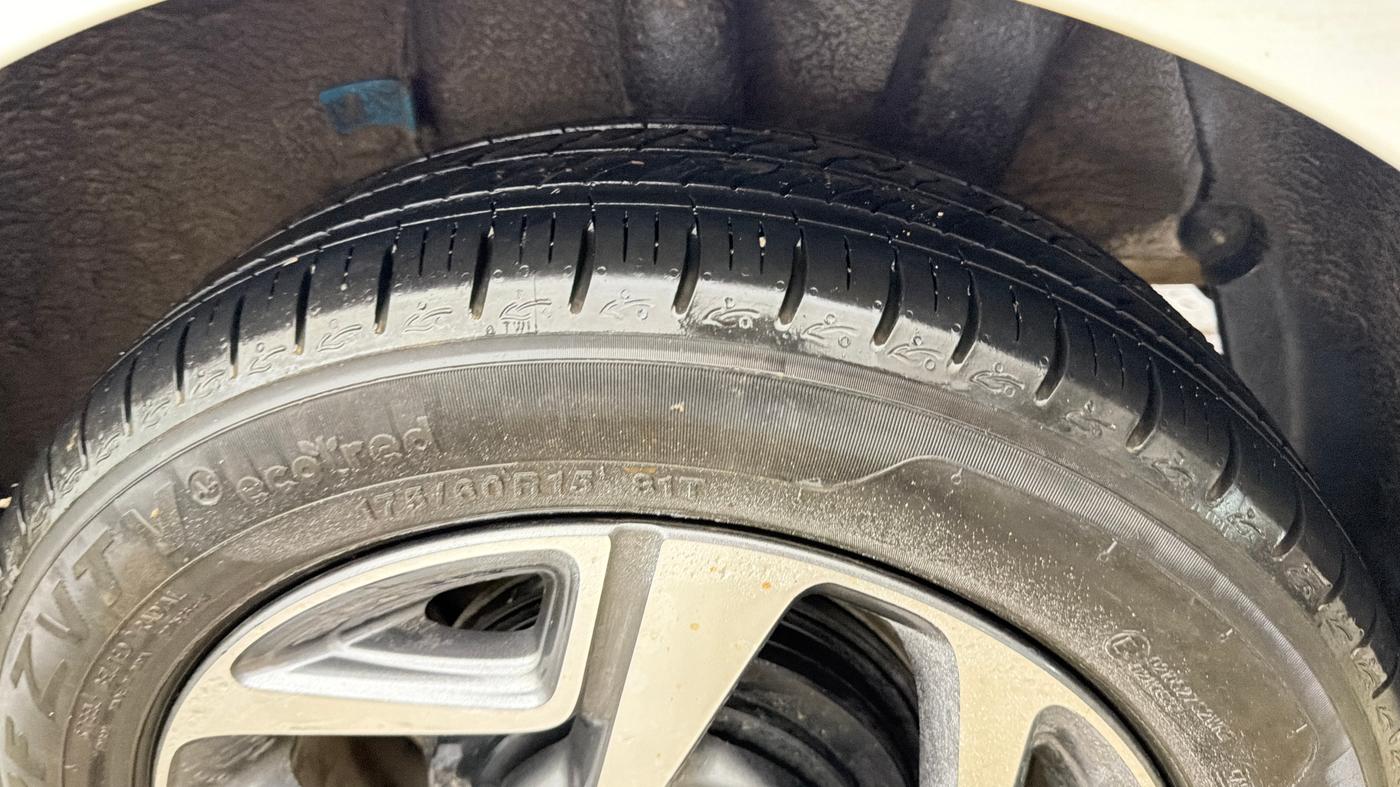 2023 Hyundai AURA SX PLUS 1.2 AMT, Petrol, Automatic, 14,929 km, Left Rear Tyre Tread