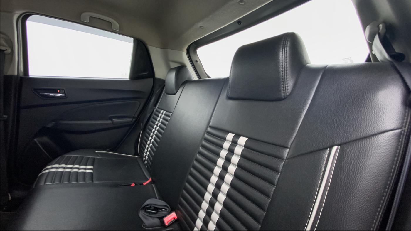 2020 Maruti Swift VXI, Petrol, Manual, 60,999 km, Right Side Rear Door Cabin