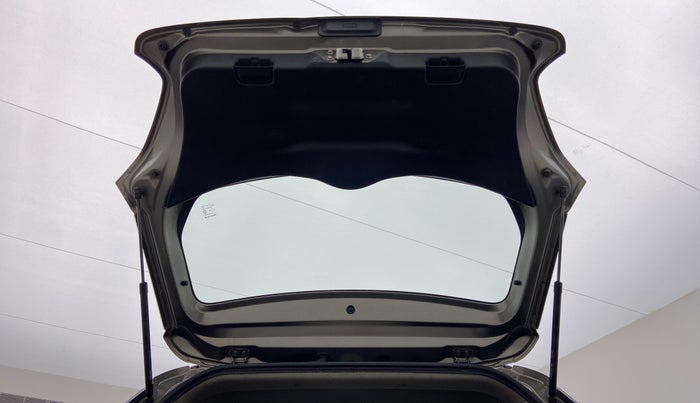 2020 Maruti Swift VXI, Petrol, Manual, 60,999 km, Boot Door Open