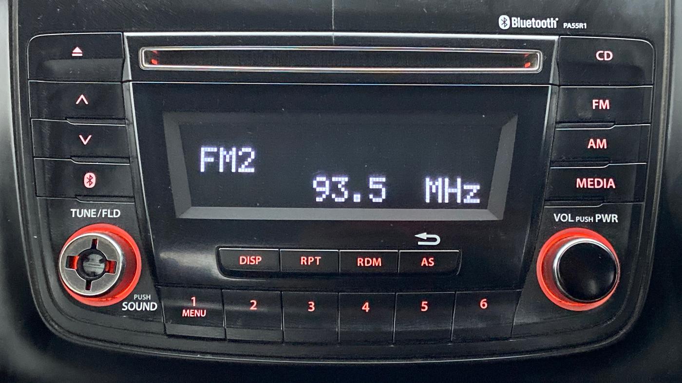 2020 Maruti Swift VXI, Petrol, Manual, 60,999 km, Infotainment System