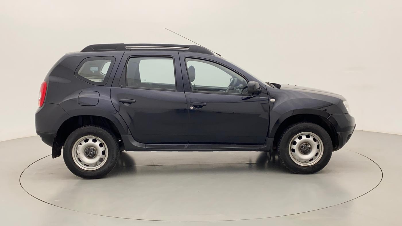 2015 Renault Duster RXE PETROL, Petrol, Manual, 67,363 km, Right Side View