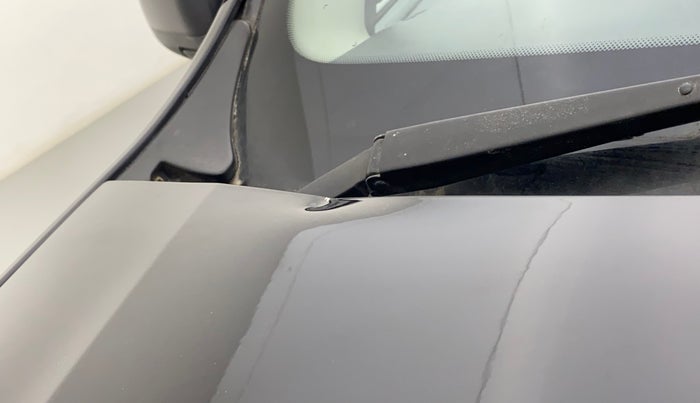 2015 Renault Duster RXE PETROL, Petrol, Manual, 67,363 km, Bonnet (hood) - Slightly dented