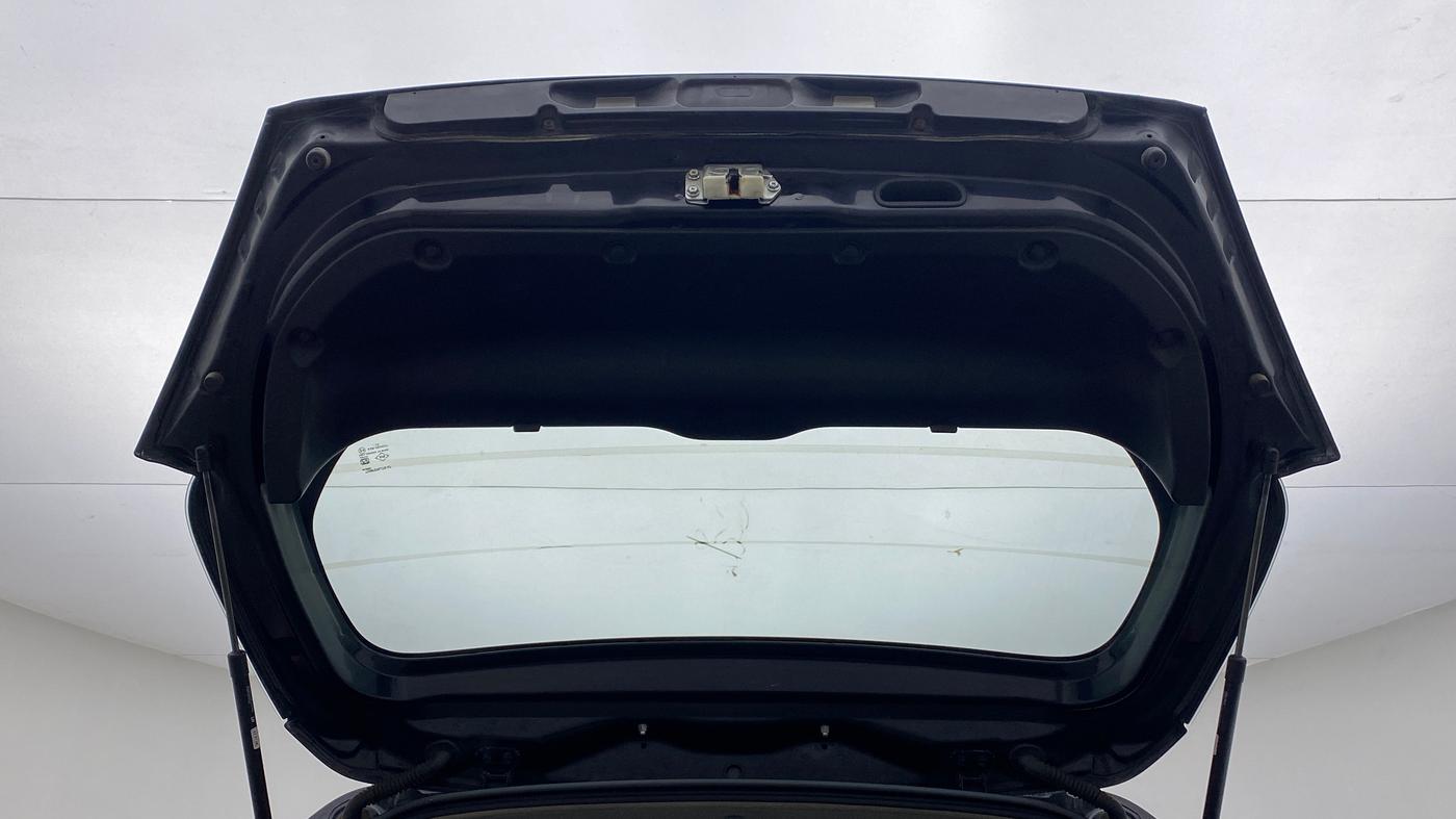 2012 Maruti Swift VDI, Diesel, Manual, 1,15,003 km, Boot Door Open