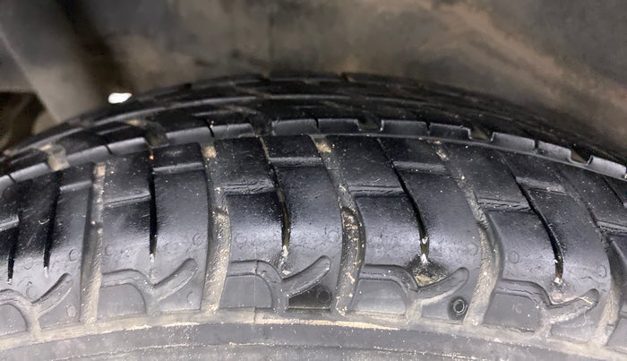 2012 Maruti Wagon R 1.0 VXI, Petrol, Manual, 66,001 km, Right Rear Tyre Tread