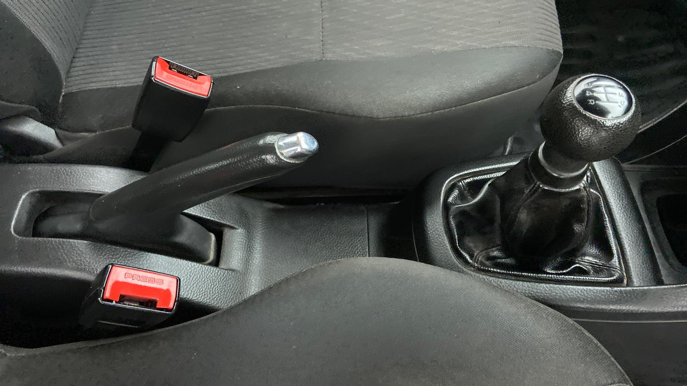 2015 Maruti Swift VDI ABS, Diesel, Manual, 92,673 km, Gear Lever